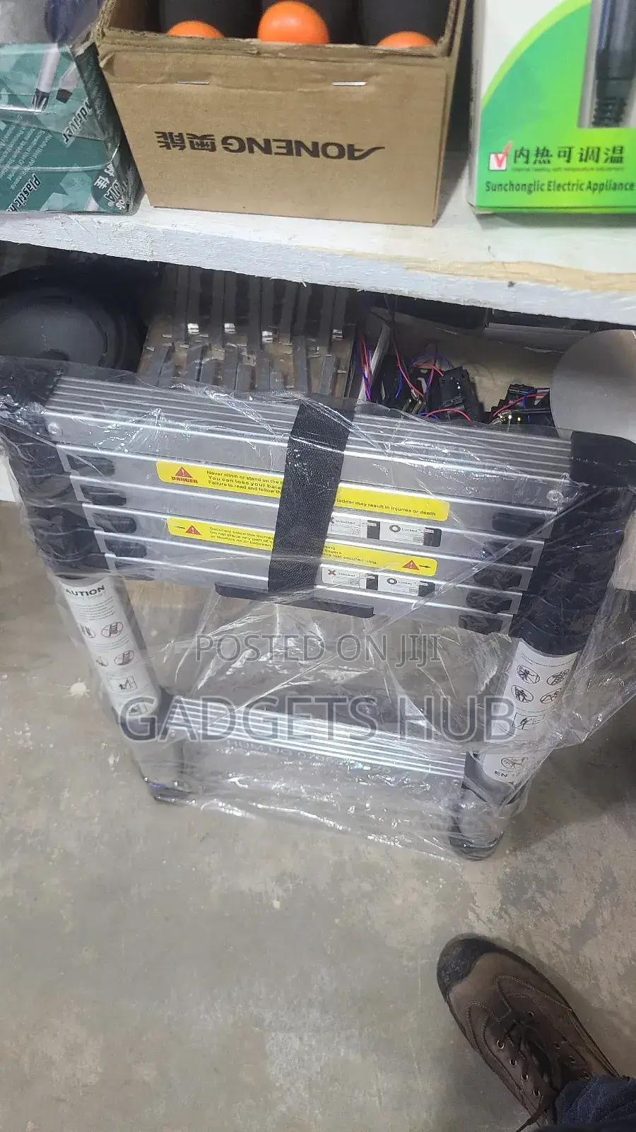 6 Steps Aluminium Loft Retractable
Attic Telescopic Ladder