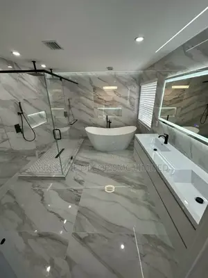 Intresting Iconic Bathroom. Beautiful Design