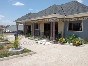 2bdrm Bungalow in Nsawo Estate, Central Division for rent