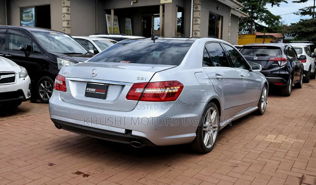 Mercedes-Benz E250 2011 Silver