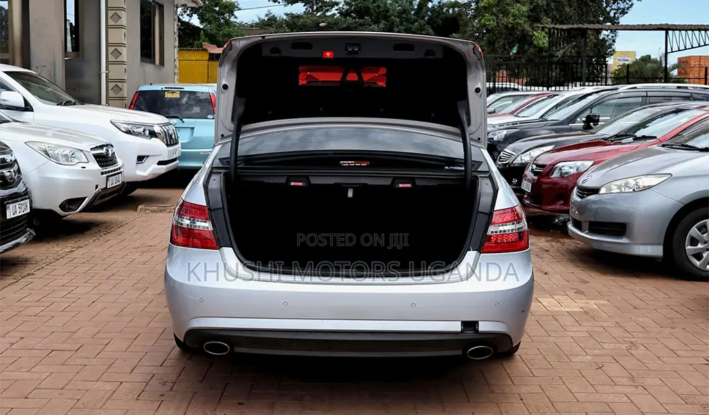 Mercedes-Benz E250 2011 Silver