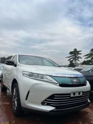 Toyota Harrier 2.0 2017 White