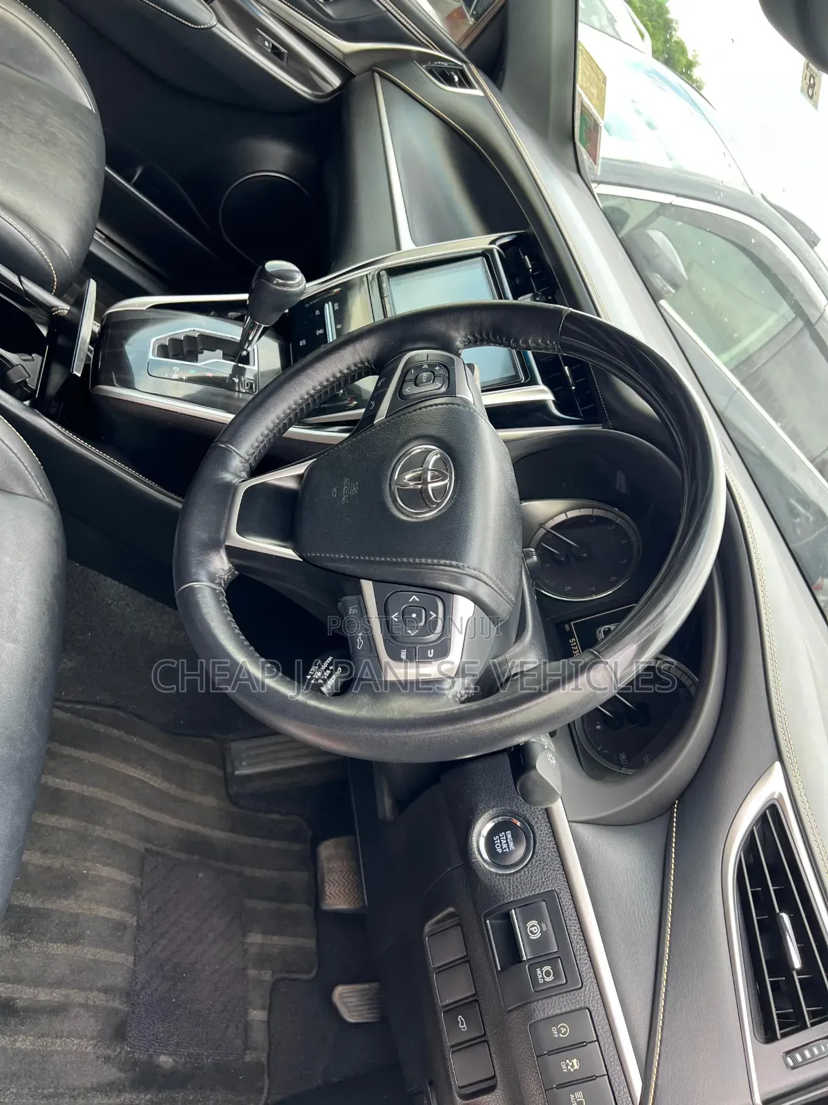 Toyota Harrier 2.0 2017 White
