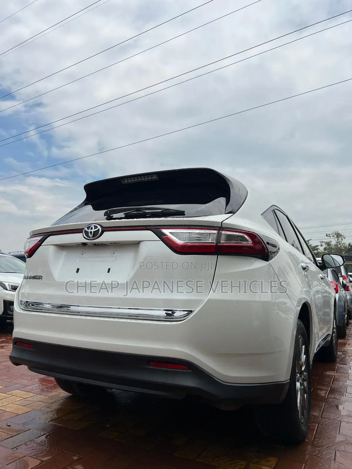 Toyota Harrier 2.0 2017 White
