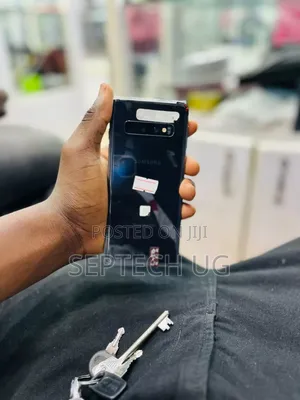 New Samsung Galaxy S10 128 GB Black