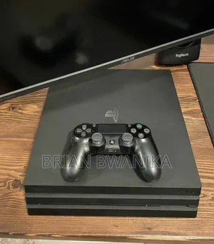 Uk Used Ps4 Pro With Games and Pads