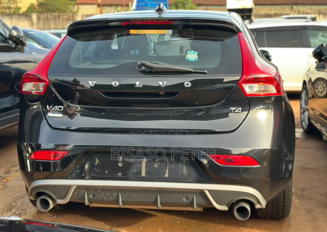 Volvo V40 2014 Black