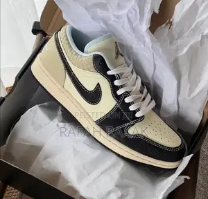 Nike Air Jordan 1 Low Se Coconut Milk Black