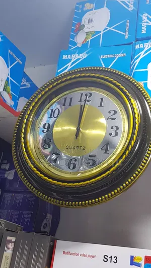 Wall Clock Golden Quartz