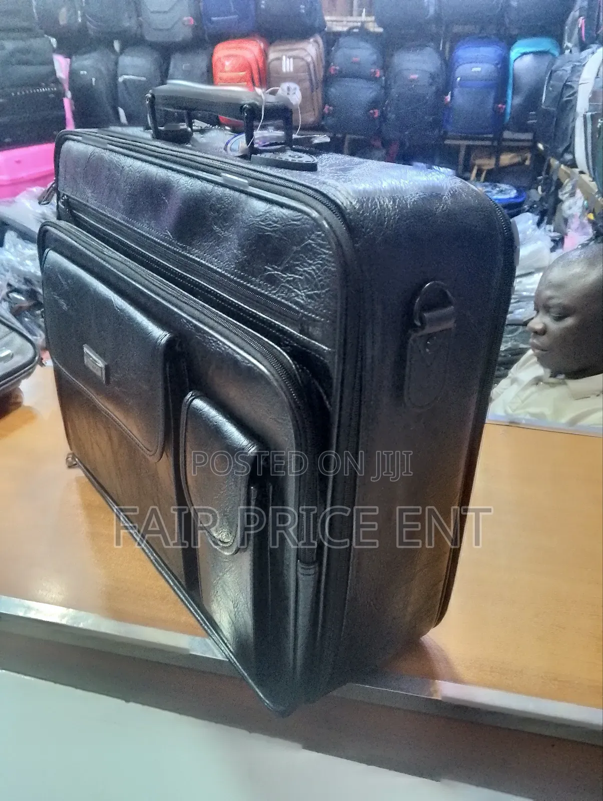 Noble Briefcase Leather. Big.( Black)
