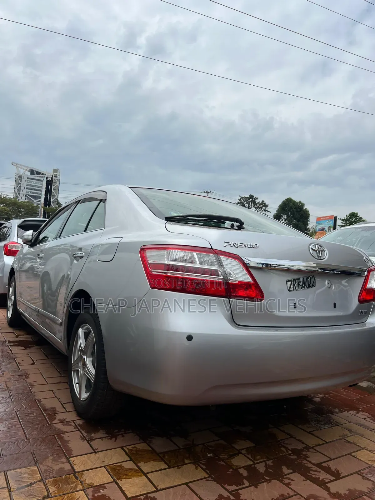 Toyota Premio 2013 Silver