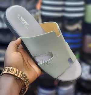 Accurate Hermes Style Sandals