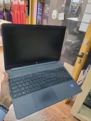 Laptop HP 15s 4GB Intel Celeron SSD 256GB