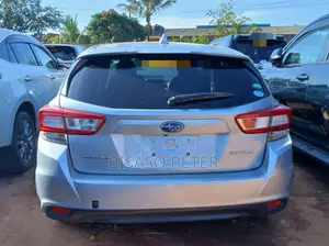 Subaru Impreza 2.0i Premium AWD 2017 Silver