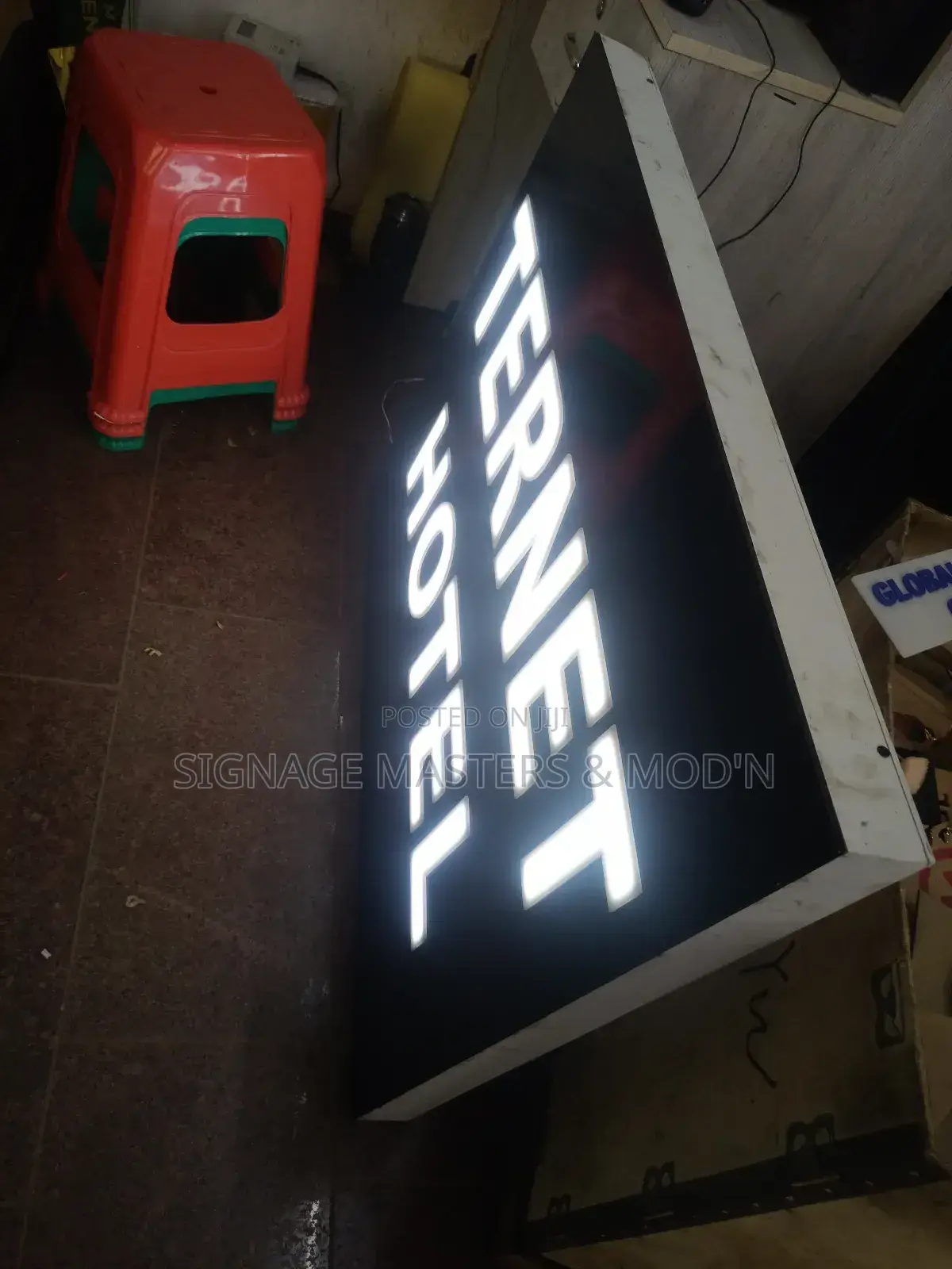2d Black and White Lightbox