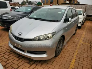 Toyota Wish 2011 Silver