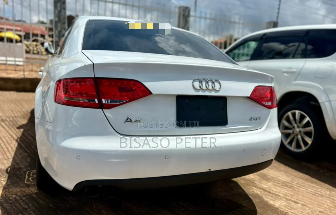 Audi A4 2.0T Premium 2012 White