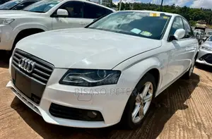 Audi A4 2.0T Premium 2012 White