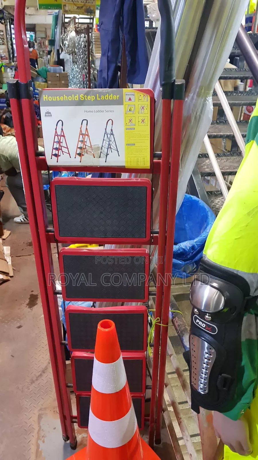 Metallic Ladder /6steps