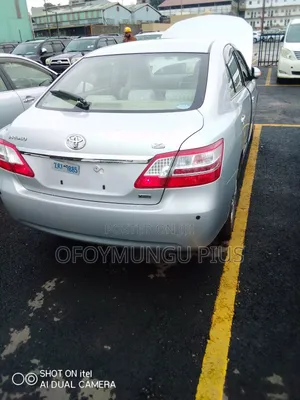 Toyota Premio 2012 Silver