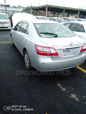 Toyota Premio 2012 Silver
