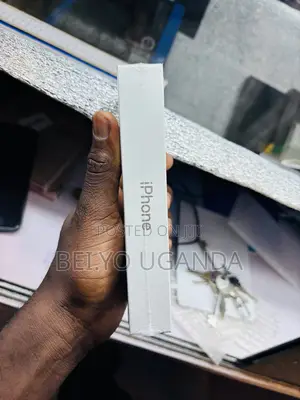 New Apple iPhone 13 128 GB White
