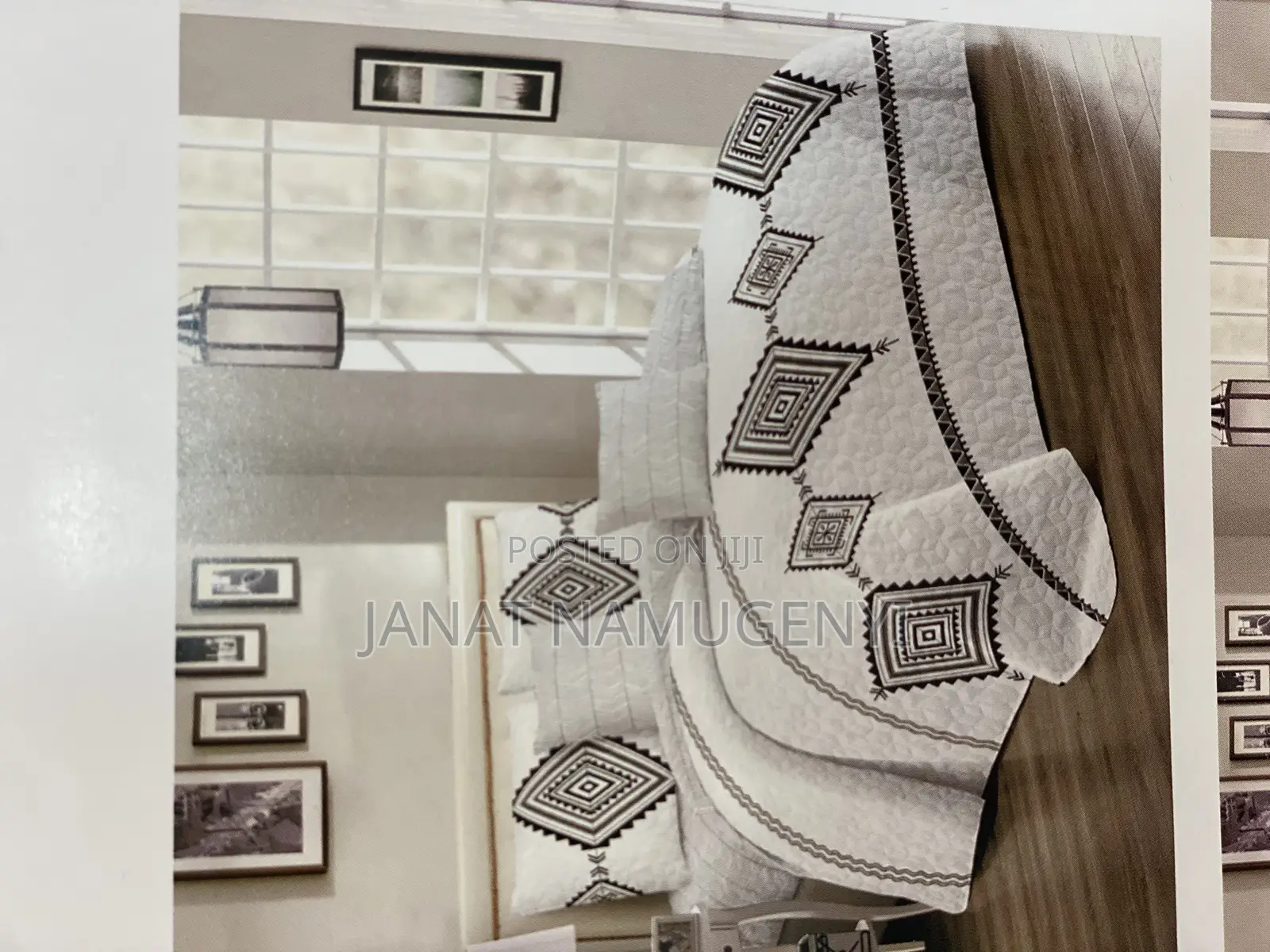 4 Piece Bedspread(Light Duvet With a Bedsheet)