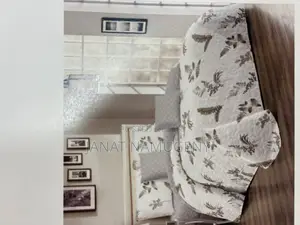 Small Floral 4 Piece Bedspread(Light Duvet With a Bedsheet)