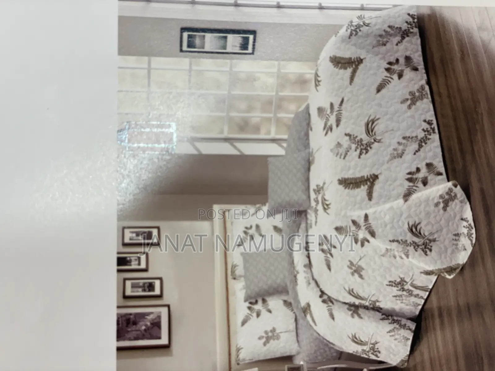 Small Floral 4 Piece Bedspread(Light Duvet With a Bedsheet)