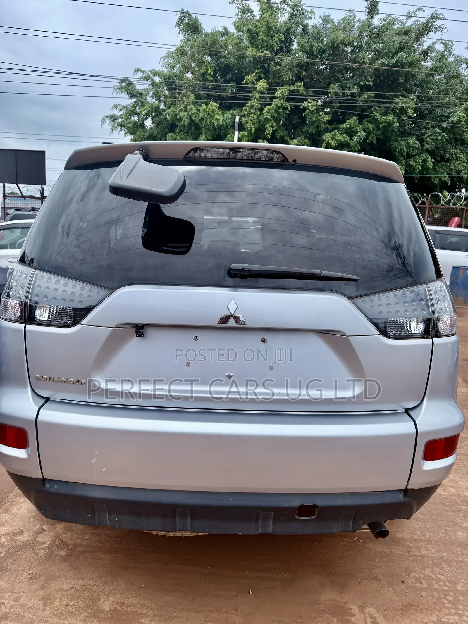 Mitsubishi Outlander 2011 Silver