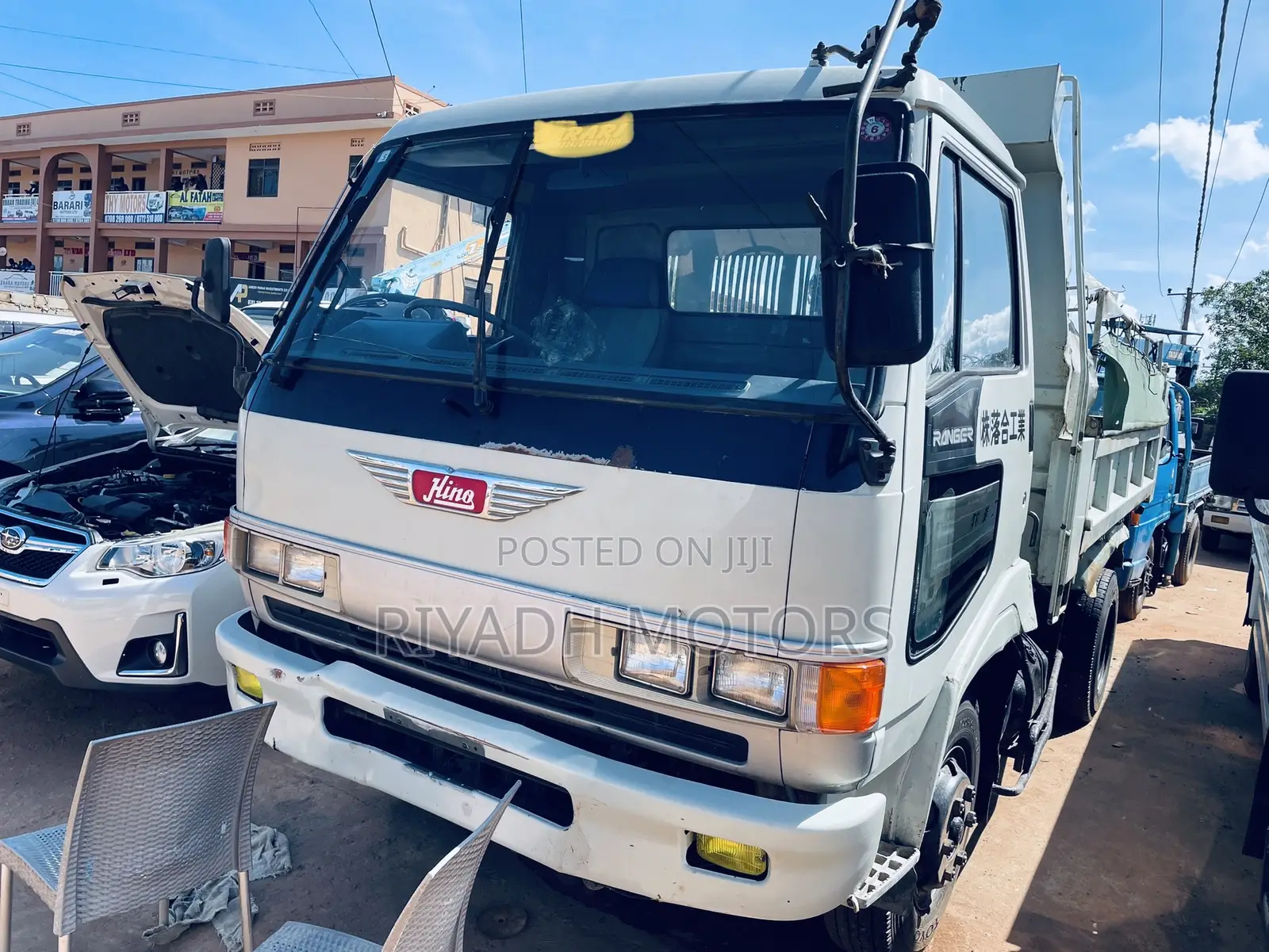 Hino Dumper Double Lights