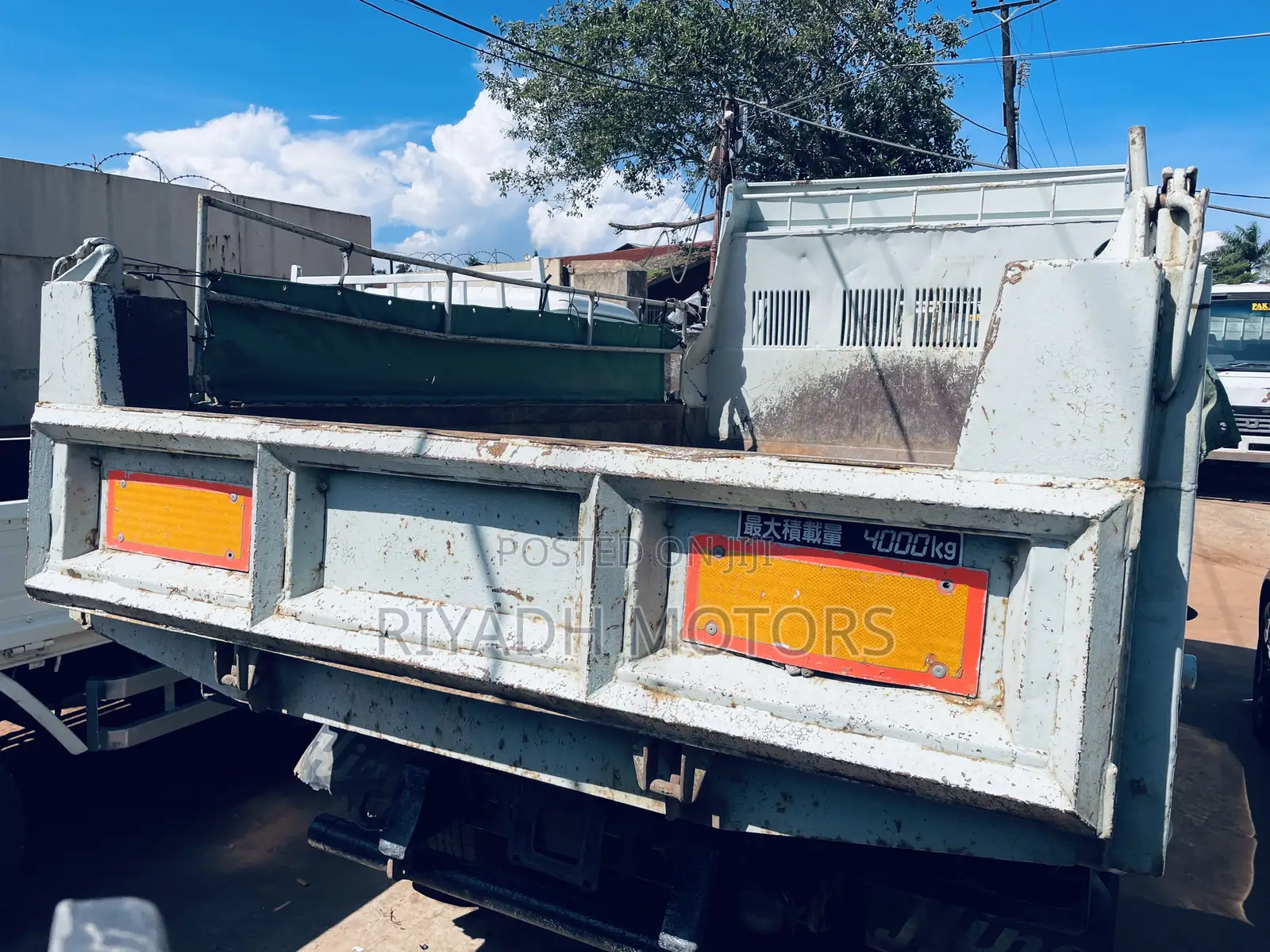 Hino Dumper Double Lights