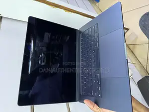 Laptop Apple MacBook Air 2024 M3 15-Inch 8GB Apple M3 SSD 256GB