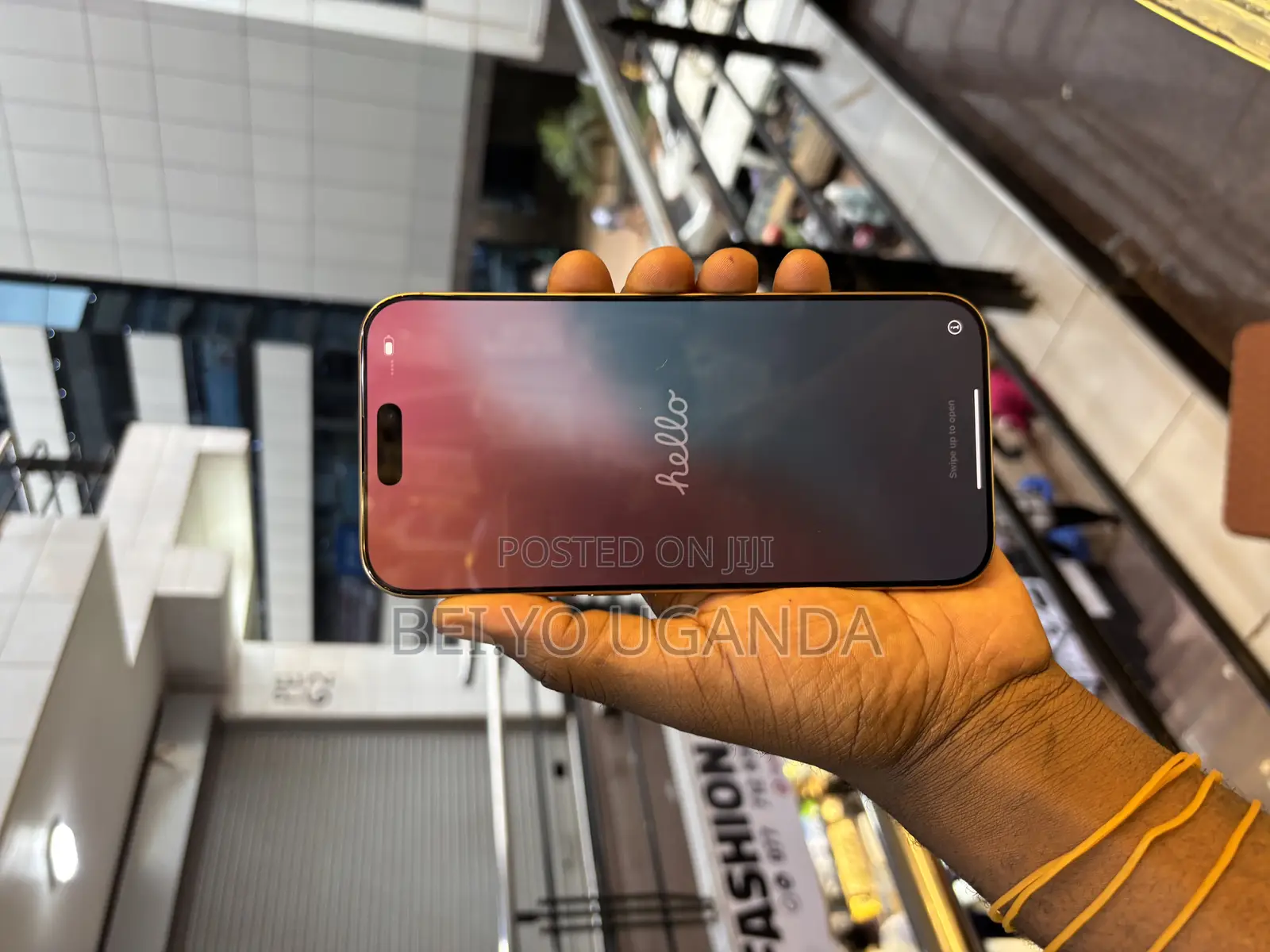Apple iPhone 16 Pro Max 1 TB Gold