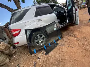 Mercedes Benz Windscreen