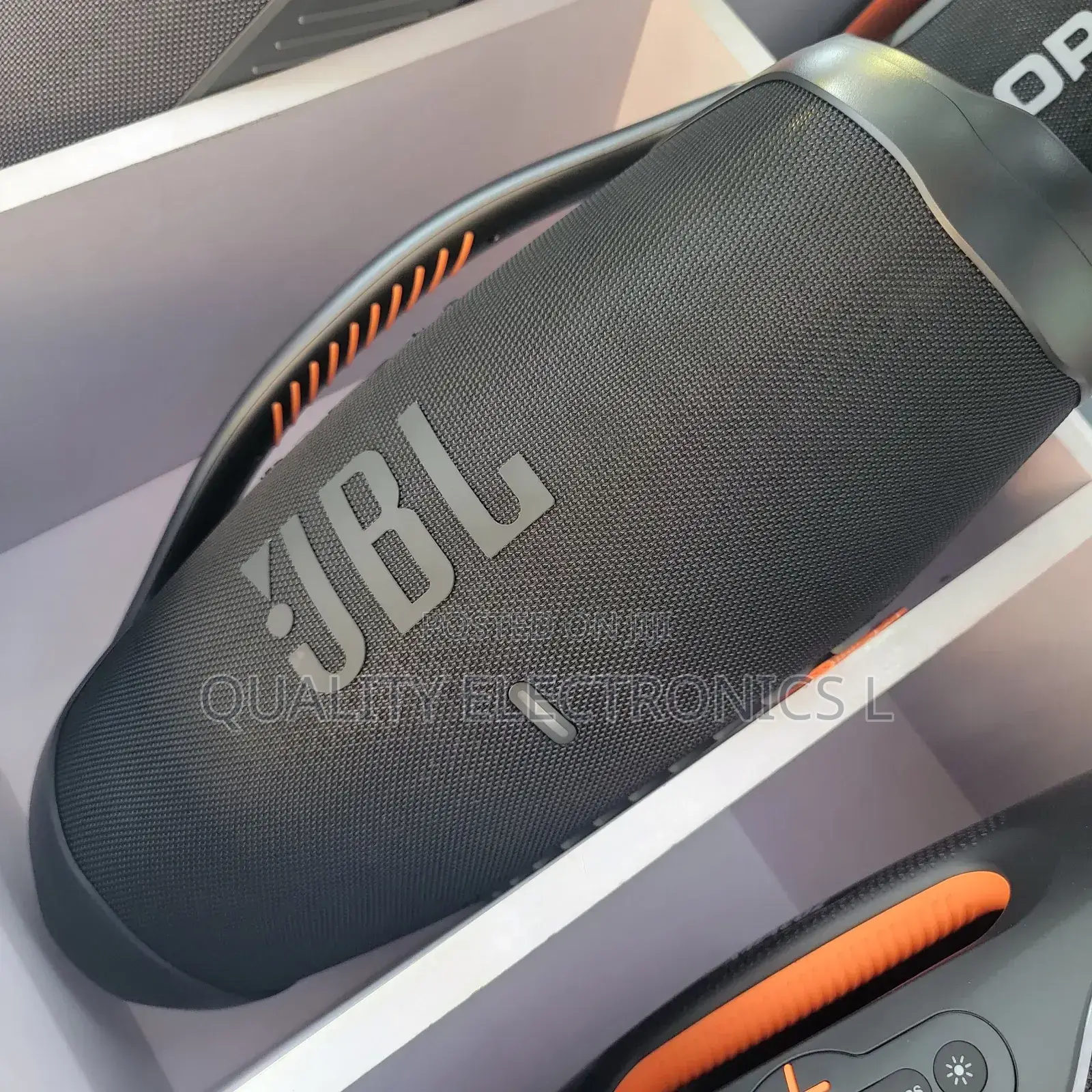 JBL Boombox 3