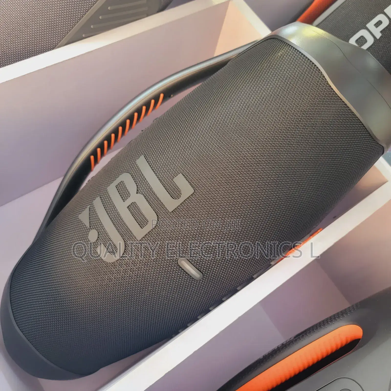 JBL Boombox 3