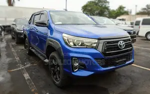 Toyota Hilux Revo Double Cab Petrol 2.7 RWD 2018 Blue