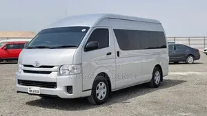 Toyota HiAce 2017 White