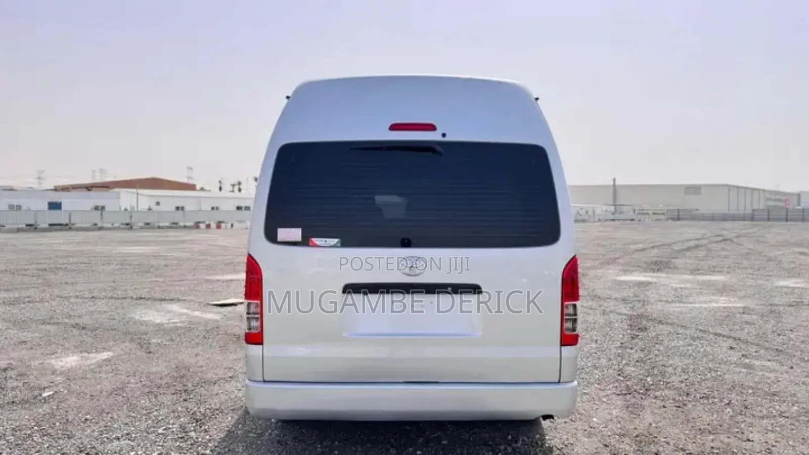 Toyota HiAce 2017 White