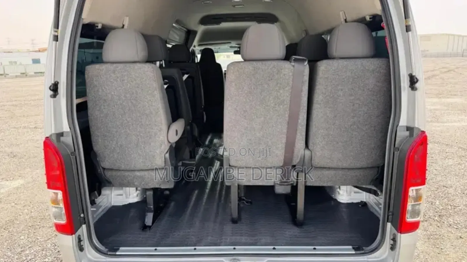 Toyota HiAce 2017 White