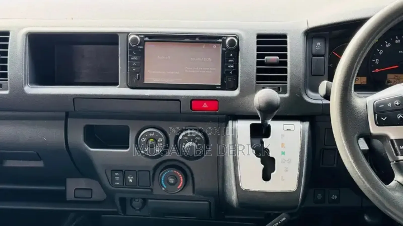 Toyota HiAce 2015 White