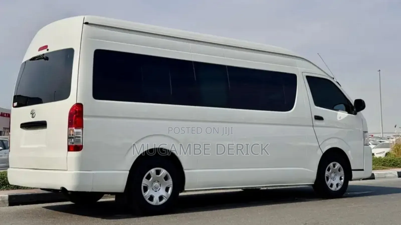 Toyota HiAce 2015 White