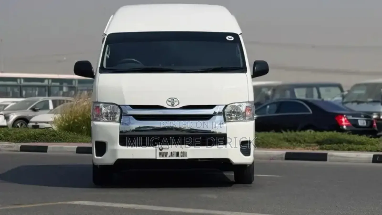 Toyota HiAce 2015 White