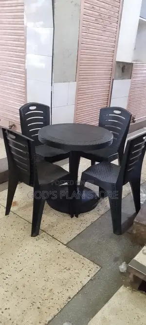 Plastic Round Table and Chairs (Black)