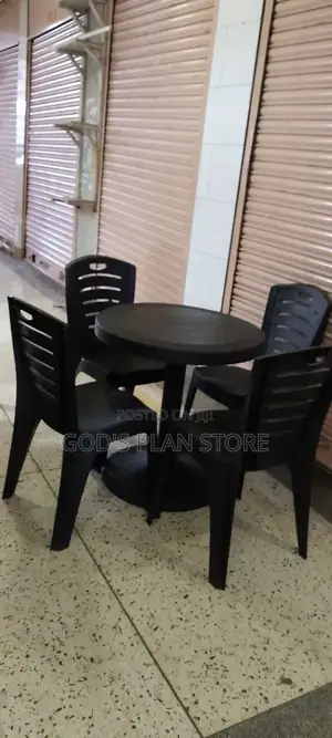 Restaurant and Bar Plastic Chairs (Black)