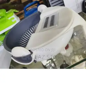 Multifunctional Vegetable Grater.