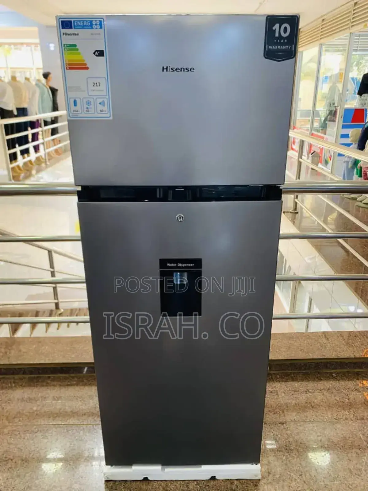 Hisense 270l Double-Door Refrigerator With a Water Dispenser