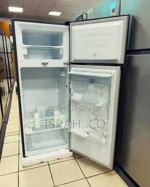 Hisense 270l Double-Door Refrigerator With a Water Dispenser
