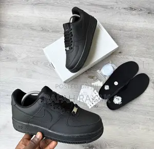 Unisex Triple Black Nike Air Force 1 07 Low Sneakers